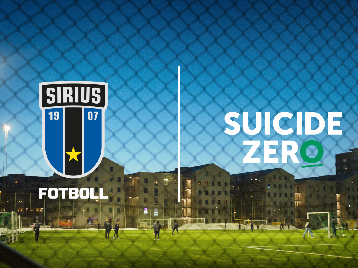 En fotbollsplan. Logotype på bild: Sirius och Suicide Zero